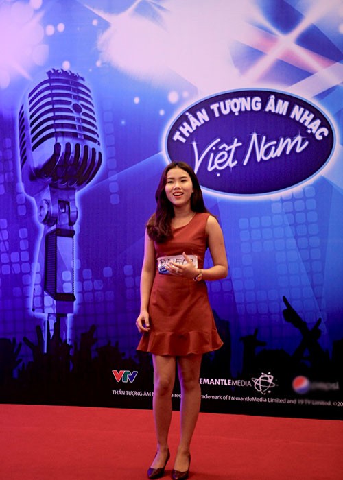 Trong Hieu tiep lua cho thi sinh vong so loai Vietnam Idol-Hinh-14